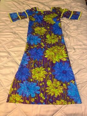 Vintage 60s/70s Floral Hawaii Maxi Dress in Blue & Green Flowers